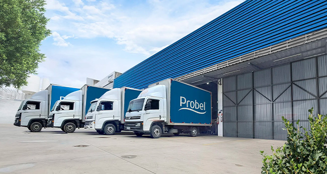 modern mattress factory exterior building in Aparecida de Goiânia, Goiás, Brazil, industrial complex, blue sky, professional photography